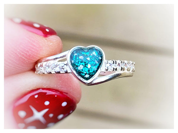 “Connie” Heart Criss Cross Heart Ring
